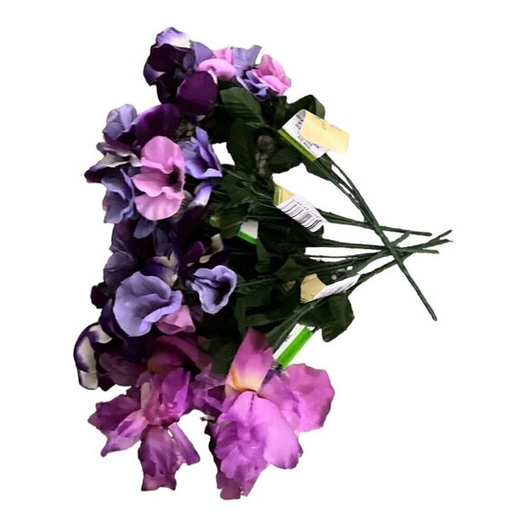 Purple Artificial Flower Arrangement‎ - Picture 2 of 5